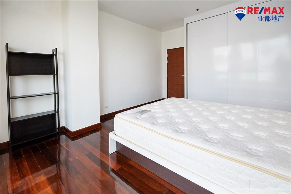 曼谷市中心半装修公寓4卧4卫出售 Best price penthouse 4 bedrooms 357 Sqm at Sukhumvit City Resort Just 7 minutes to NIST