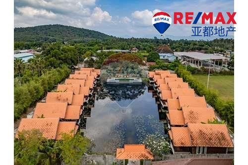 湄南 250M 巨大 15 Rai 度假村 56 间平房 Huge 15 Rai Resort 56 Bungalows in Mae Nam 250M
