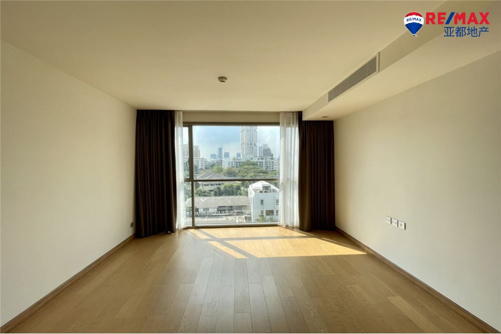 曼谷中心区BTS Prompong地铁附近三居室公寓出售 3 bedroom for sale near BTS Prompong