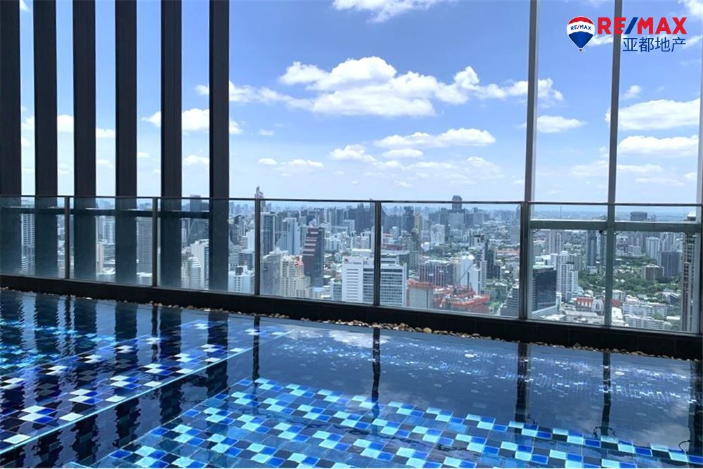 曼谷市区公寓29平方米1卧室1卫出售 Effortlessly access condominium to BTS Phrom Phong and Sukhumvit area.