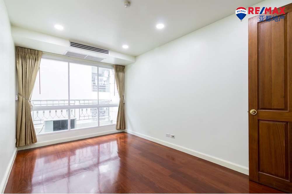 曼谷市区公寓134平方米3卧3卫出售 House Thanon Sarasin, 3 bedrooms, Wireless Road, Lumpini, Pathumwan