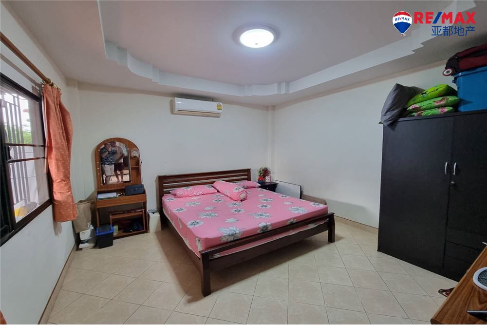 芭提雅东区豪华别墅150平方米3卧2卫出售 Pattaya Villa: Comfortable and Low Maintenace
