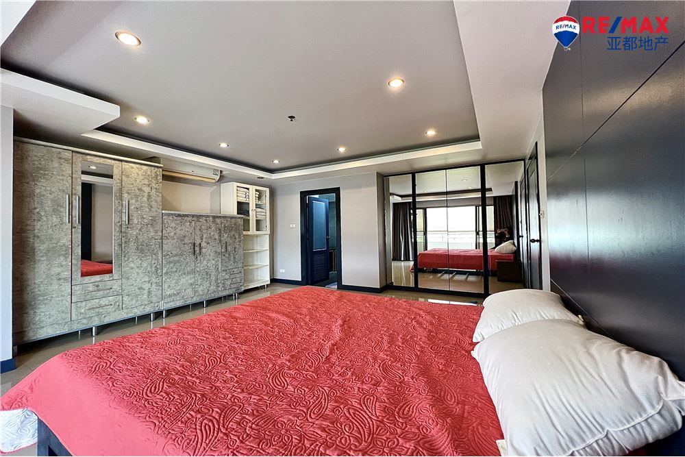 芭提雅市中心公寓114平方米2卧1卫出售 PKCP Tower 2 Bedroom for Sale