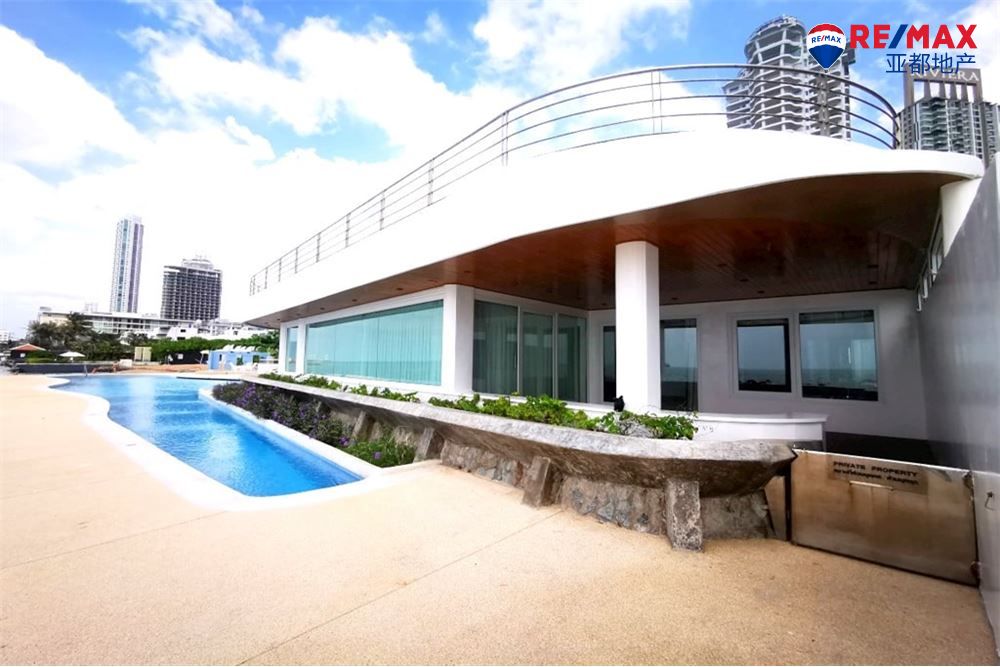 芭提雅中天海滩公寓148平方米2卧2卫出售 Luxury Beachfront Condominium For Sale
