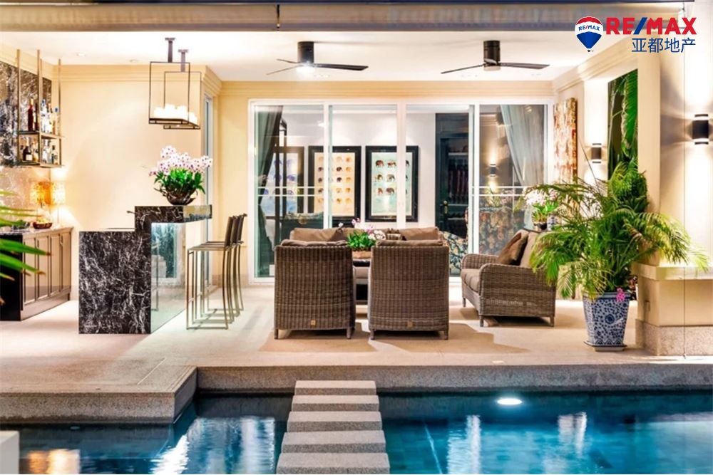 芭提雅汇雅泳池别墅1092平方米8卧8卫出售 Luxury Pool Villa For Sale