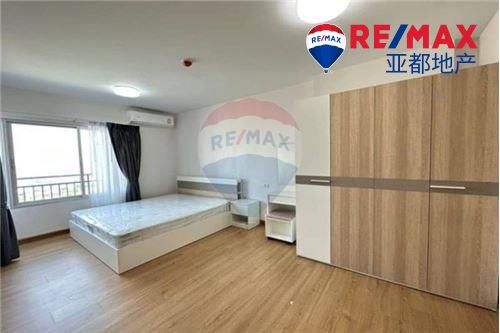 芭提雅海景公寓45平方米1卧1卫出售 Supalai Mare 1 Bedroom for Sale