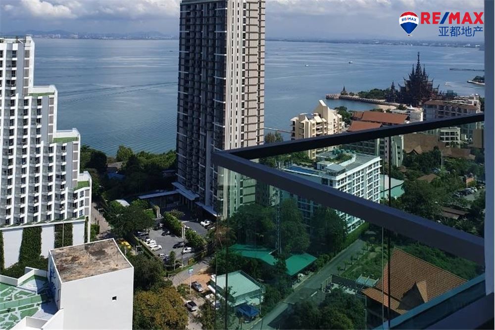 芭提雅Wong Amat Tower海景公寓40平方米开间户型出售 Wonderful Seaview Wong Amat Tower Studio For Sale