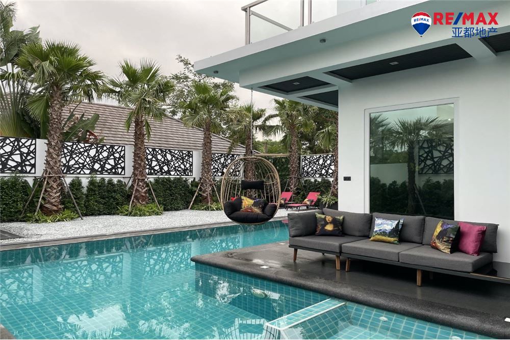 芭提雅中天棕榈绿洲海景别墅650平方米8卧8卫出售 Luxury 8 bedroom Palm Oasis for sale