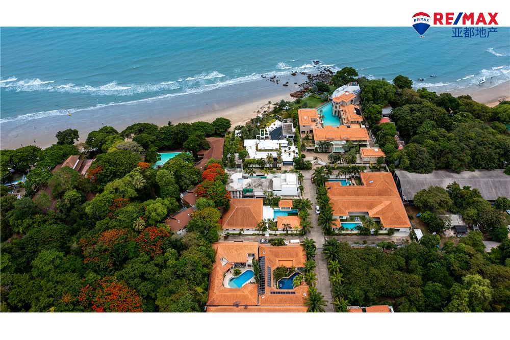 芭提雅瑰丽住宅泳池别墅区600平方米3卧4卫出售 Majestic Residence Luxurious Villa for Sale 