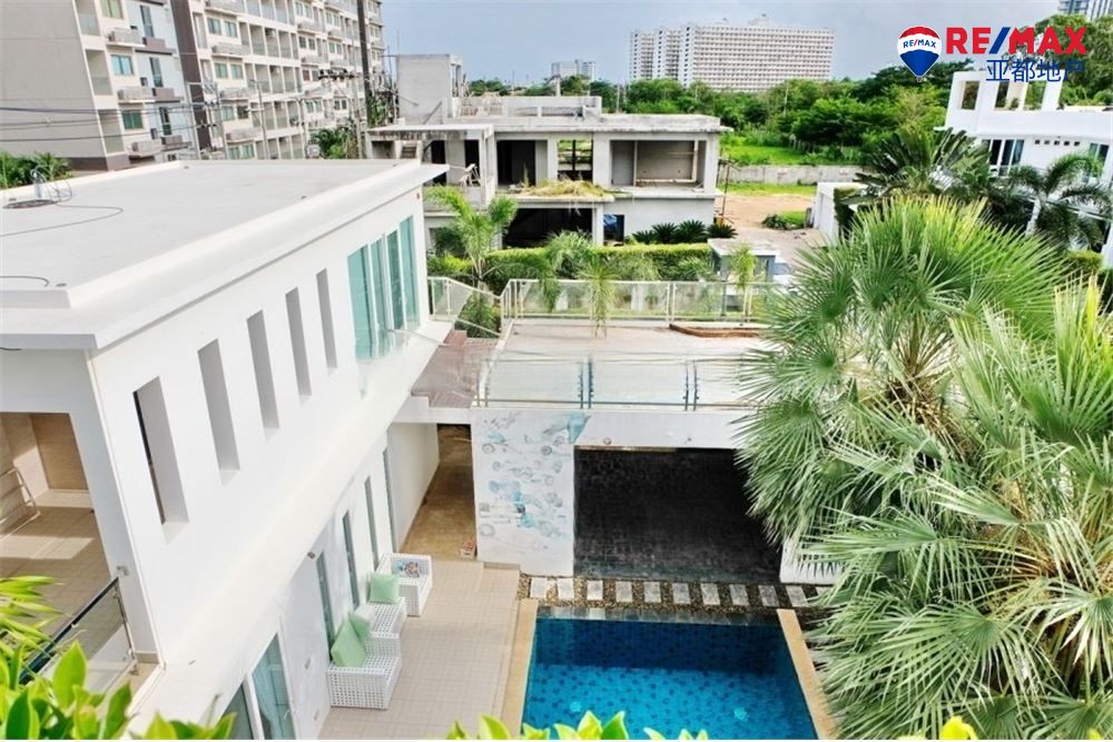 芭提雅中天棕榈绿洲400平5卧6卫现代别墅出售 Palm Oasis Villas 5 Bedroom for Sale