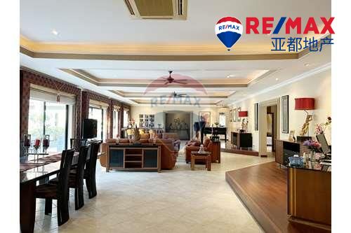 芭提雅泳池别墅1280平方米4卧5卫出售 Luxury 4 Bedroom Pool Villa in View Talay Villas