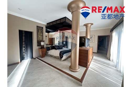 芭提雅泳池别墅1280平方米4卧5卫出售 Luxury 4 Bedroom Pool Villa in View Talay Villas