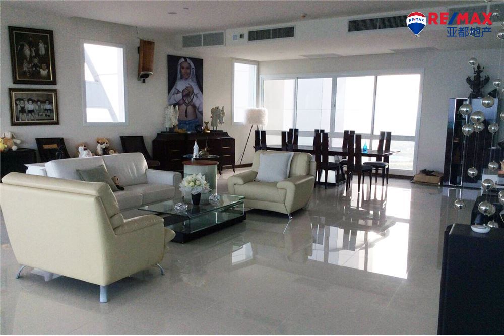 芭堤雅纳中天海滩Movenpick酒店公寓四房顶层阁楼 Amazing 4 Bedroom Penthouse in Movenpick