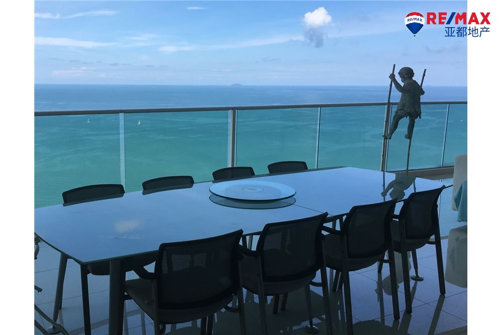 芭堤雅纳中天海滩Movenpick酒店公寓四房顶层阁楼 Amazing 4 Bedroom Penthouse in Movenpick