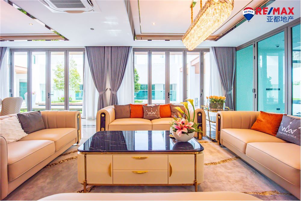 芭提雅暹罗皇家景现代别墅1145平方米6卧10卫出售 Modern Luxury at it's Finest! Welcome to Prestige!