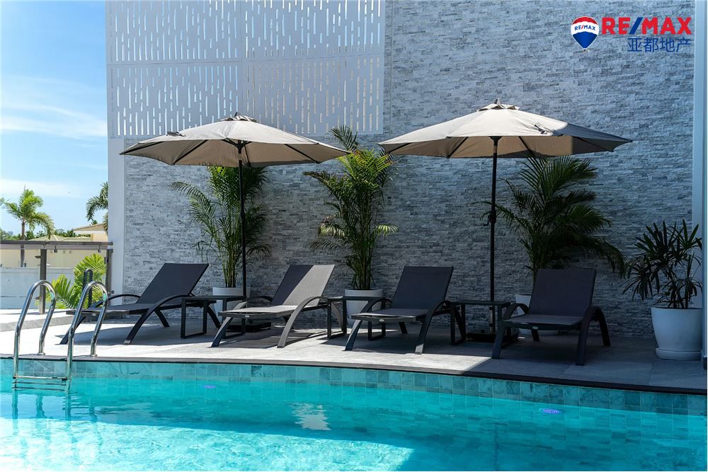 芭提雅暹罗皇家景观别墅1200平方米6卧8卫出售 Luxury 6 Bedroom Pool Villa in Siam Royal View