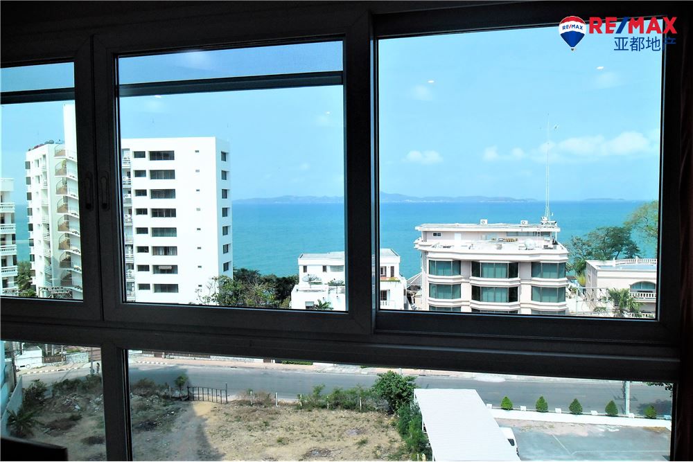 宽敞的2居室公寓，带两个阳台和海景 Spacious 2 BR Condo with 2 balconies and seaview
