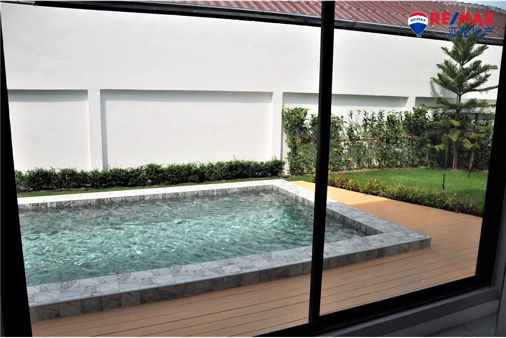 芭提雅现代别墅126平方米3卧2卫出售 Modern 3 bedroom Villas with private pool for sale