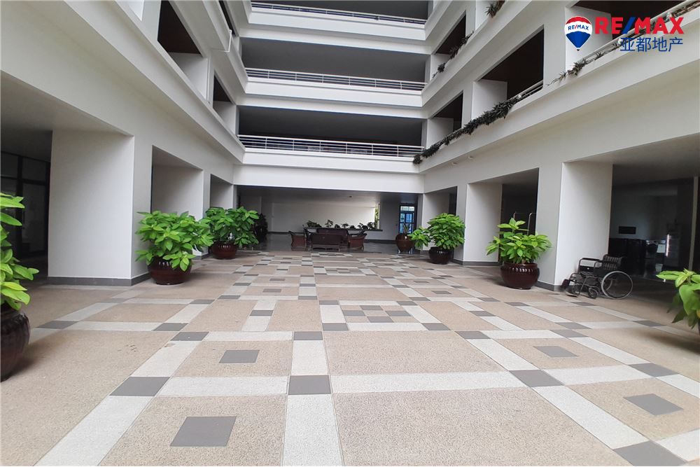芭提雅度假之山公寓52平方米1卧1卫出售 One apartment for sale in Pattaya hill Resort
