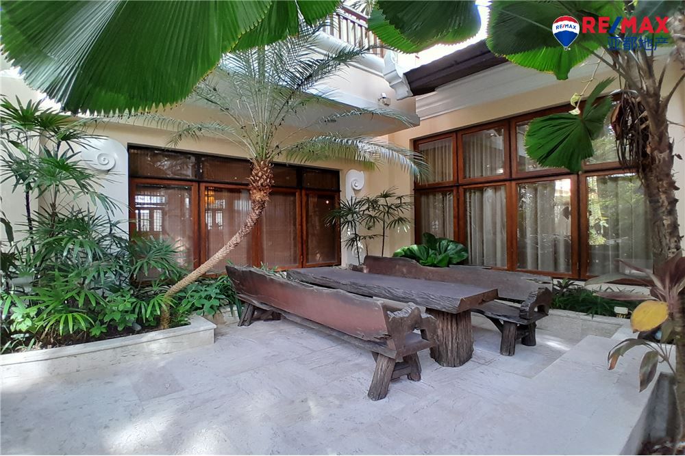芭提雅纳中天泳池别墅2048平方米5卧6卫出售 Luxury villa 5 Beds 6 Baths ,View Talay Marina 