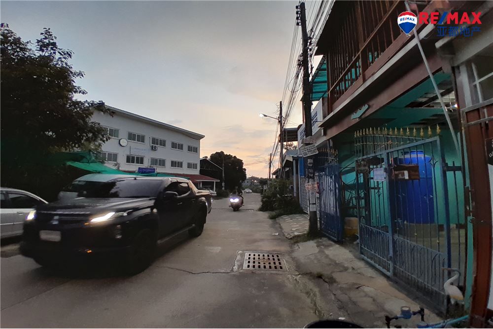 芭提雅别墅21平方米2卧2卫出售 Townhouse for sale 2 bedrooms 2 bathrooms in Nong Prue 