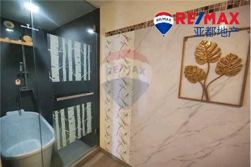 芭提雅旺伽玛特高端公寓50平方米1卧1卫出售 For Sale Luxury condo 1 Bedroom at Zire Wongamat 