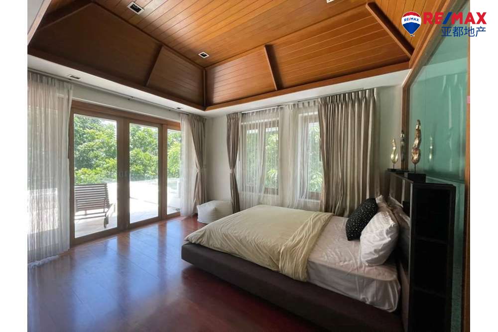 芭提雅公寓127平方米2卧2卫出售 Luxury Decorated 2 Bedroom - The Sanctuary Wongamat
